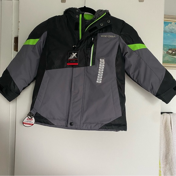 Zeroexposur Boys Snow Jacket & Beanie Hat 5-6 NWT